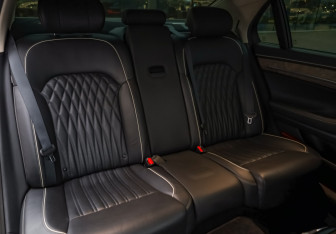 Подержанный автомобиль Genesis G90 2020 года (34 фото)