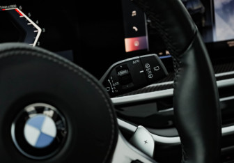 Подержанный автомобиль BMW X7 2023 года (21 фото)