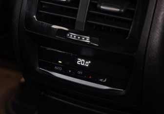 Подержанный автомобиль BMW X3 2019 года (36 фото)