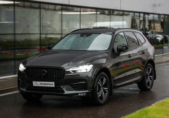 Подержанный автомобиль Volvo XC60 2019 года (3 фото)