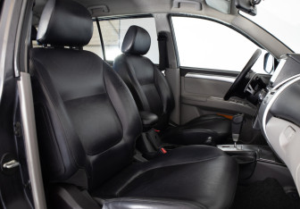 Подержанный автомобиль Mitsubishi Pajero Sport 2010 года (12 фото)