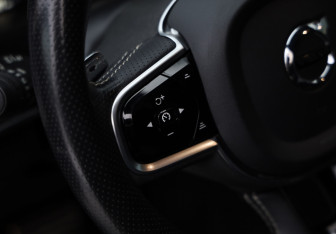 Подержанный автомобиль Volvo XC90 2019 года (14 фото)