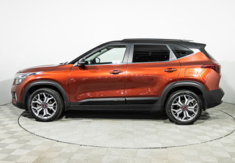 Подержанный автомобиль Kia Seltos 2020 года (8 фото)