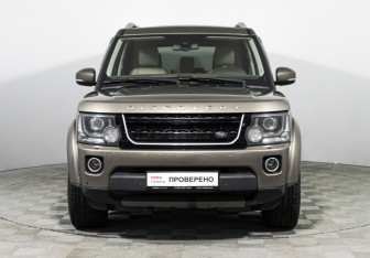 Подержанный автомобиль Land Rover Discovery 2015 года (2 фото)