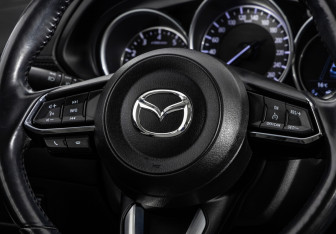 Подержанный автомобиль Mazda CX-5 2018 года (11 фото)