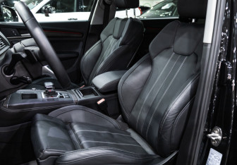 Подержанный автомобиль Audi Q5 2021 года (11 фото)