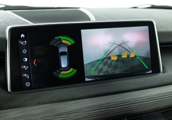 Подержанный автомобиль BMW X5 2017 года (15 фото)