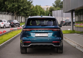 Подержанный автомобиль Geely Monjaro 2024 года (7 фото)