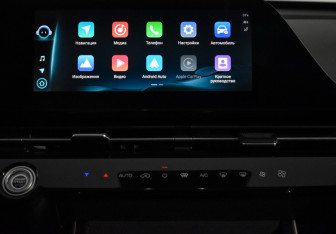 Подержанный автомобиль Omoda C5 2023 года (19 фото)