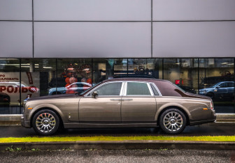 Подержанный автомобиль Rolls-Royce Phantom Sedan 2008 года (9 фото)