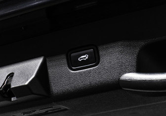 Подержанный автомобиль Kia Sportage 2023 года (33 фото)