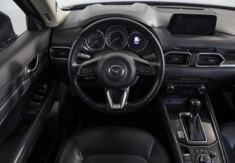 Подержанный автомобиль Mazda CX-5 2018 года (10 фото)