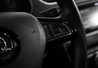 Подержанный автомобиль Skoda Octavia Liftback 2016 года (13 фото)