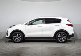 Подержанный автомобиль Kia Sportage 2020 года (8 фото)