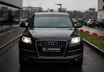 Подержанный автомобиль Audi Q7 2012 года (3 фото)