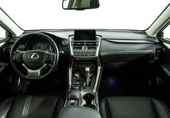 Подержанный автомобиль Lexus NX 2016 года (13 фото)