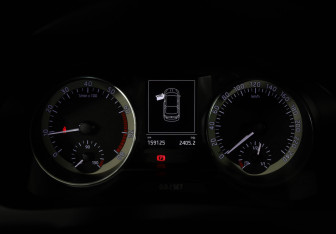 Подержанный автомобиль Skoda Rapid Liftback 2016 года (12 фото)