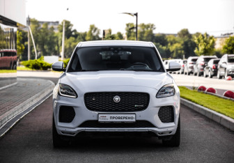Подержанный автомобиль Jaguar E-Pace 2018 года (4 фото)