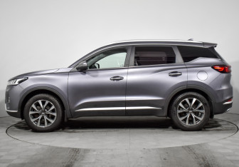 Подержанный автомобиль Chery Tiggo 7 Pro 2023 года (8 фото)