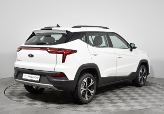 Новый Москвич 3 2025 (5 фото)