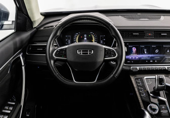 Подержанный автомобиль Geely Atlas Pro 2021 года (12 фото)