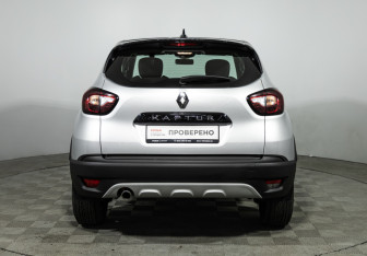 Подержанный автомобиль Renault Kaptur 2021 года (6 фото)