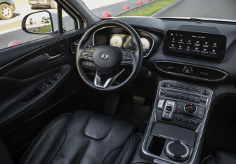 Подержанный автомобиль Hyundai Santa Fe 2021 года (10 фото)