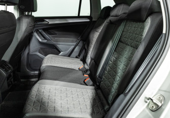 Подержанный автомобиль Volkswagen Tiguan 2021 года (10 фото)