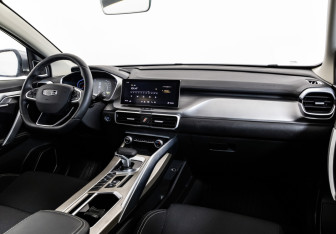 Подержанный автомобиль Geely Coolray 2023 года (9 фото)