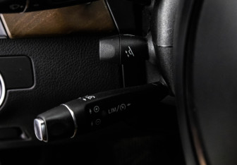 Подержанный автомобиль Mercedes-Benz GLE 2015 года (27 фото)