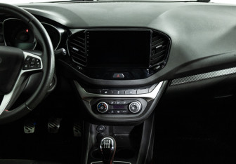 Подержанный автомобиль LADA (ВАЗ) Vesta Sedan 2020 года (14 фото)