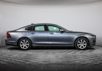 Подержанный автомобиль Volvo S90 2018 года (4 фото)