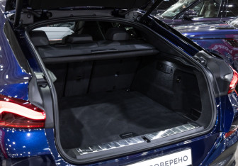Подержанный автомобиль BMW X6 2021 года (37 фото)