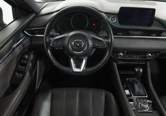 Подержанный автомобиль Mazda 6 Sedan 2018 года (8 фото)