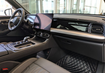 Новый GAC GS8 2025 (9 фото)