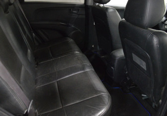 Подержанный автомобиль Kia Sportage 2006 года (12 фото)