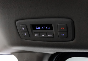 Подержанный автомобиль Kia Carnival 2022 года (31 фото)