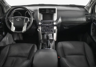 Подержанный автомобиль Toyota Land Cruiser Prado 2013 года (13 фото)