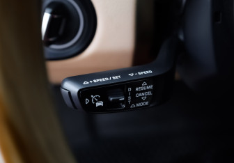 Подержанный автомобиль Porsche Cayenne 2018 года (19 фото)