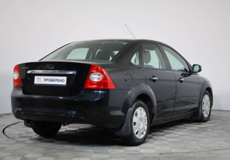 Подержанный автомобиль Ford Focus Sedan 2009 года (5 фото)