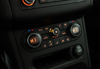 Подержанный автомобиль Nissan Qashqai 2012 года (15 фото)