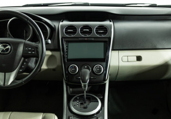 Подержанный автомобиль Mazda CX-7 2011 года (14 фото)