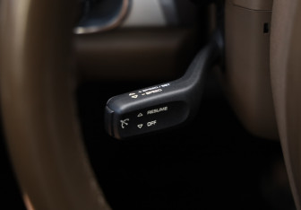 Подержанный автомобиль Porsche Cayenne 2010 года (21 фото)