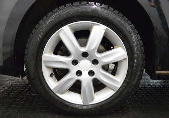 Подержанный автомобиль Volkswagen Polo Sedan 2013 года (9 фото)