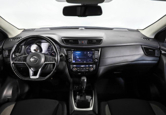 Подержанный автомобиль Nissan Qashqai 2020 года (10 фото)
