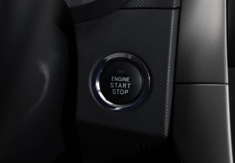 Подержанный автомобиль Toyota Auris Hatchback 2007 года (13 фото)