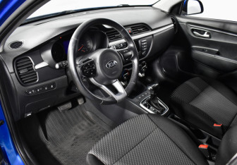 Подержанный автомобиль Kia Rio Hatchback 2019 года (9 фото)