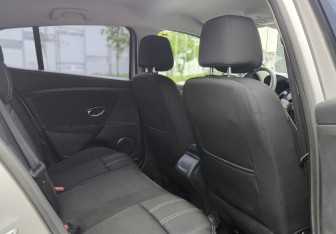 Подержанный автомобиль Renault Megane Hatchback 2013 года (11 фото)