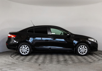 Подержанный автомобиль Renault Fluence 2012 года (4 фото)