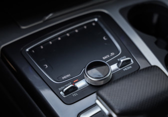 Подержанный автомобиль Audi Q7 2019 года (18 фото)